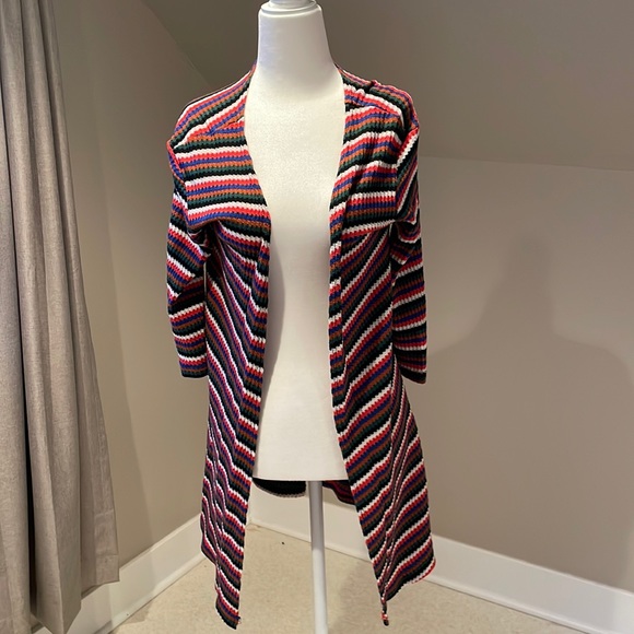 Women’s Sweater - Picture 1 of 2